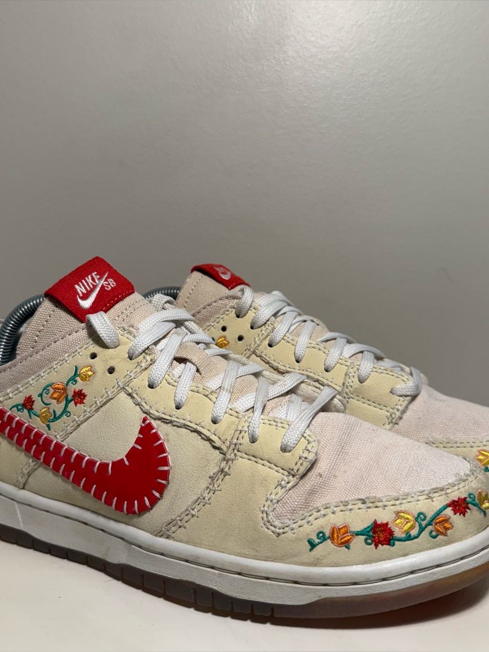 Nike SB Dunk Low Decon N7 Shoes Men’s 8.5 Sail University Red Floral Athletic
